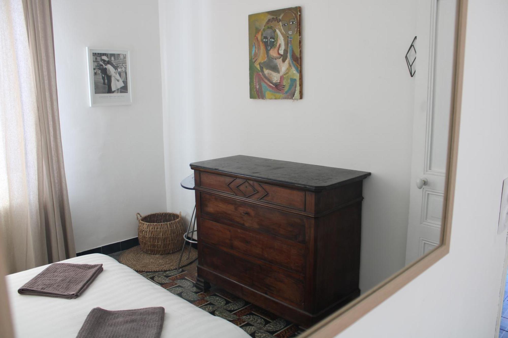 Superbe Appartement Avec Parking Sur Place Nîmes Exterior foto