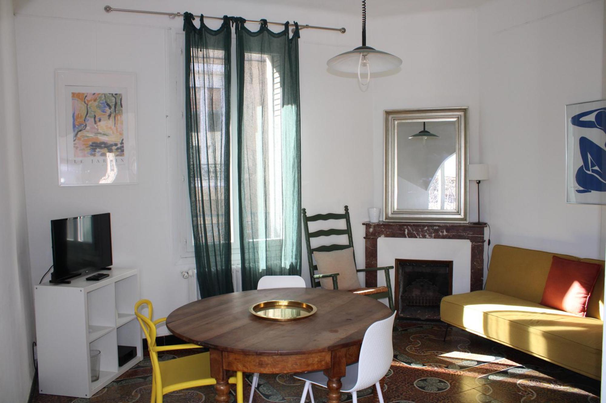 Superbe Appartement Avec Parking Sur Place Nîmes Exterior foto